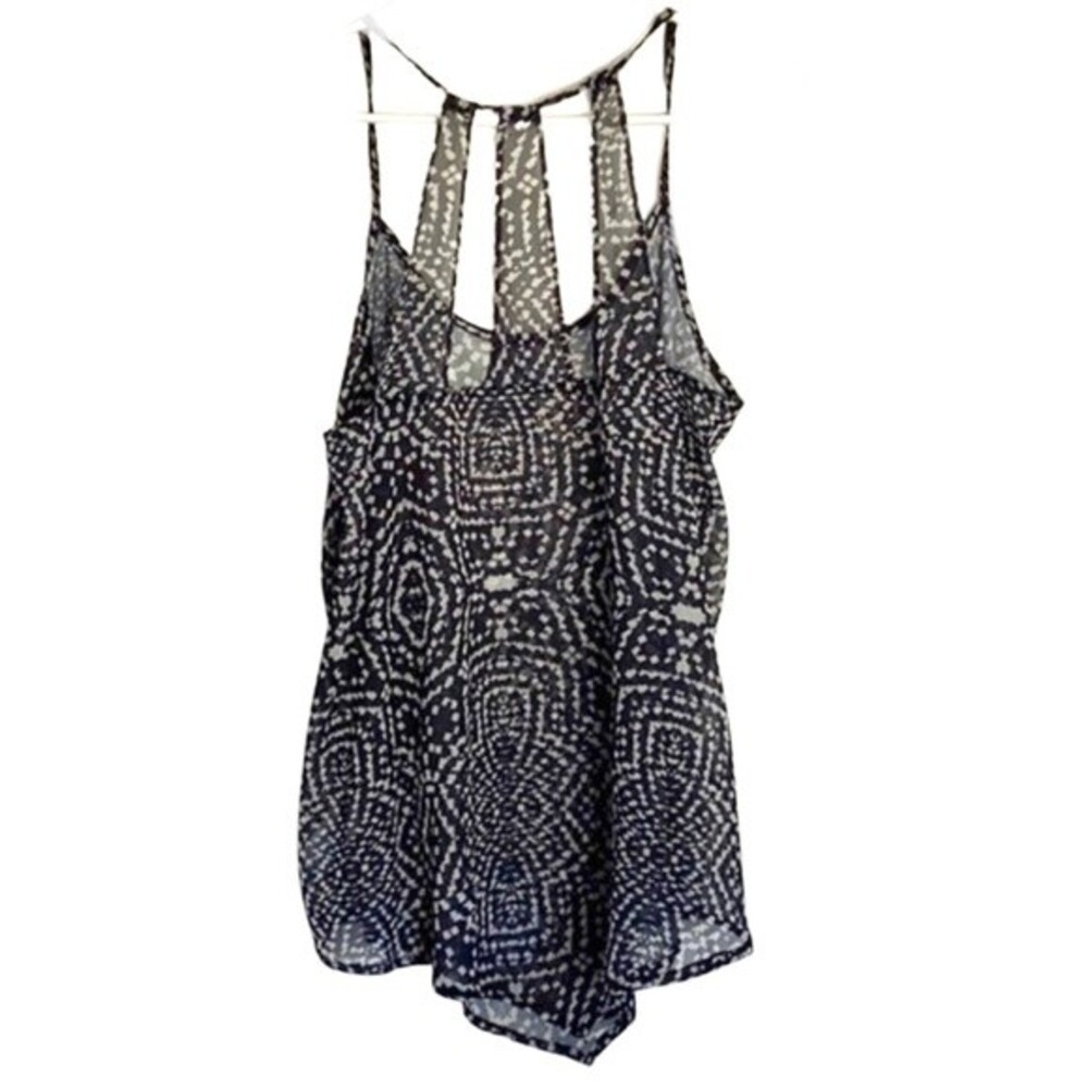 Maurice’s gray semi sheer abstract print cutout tank size medium - Picture 3 of 5